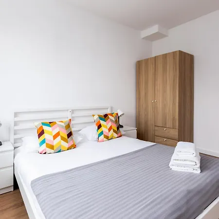 Sea View By Bookinghost Apartamento