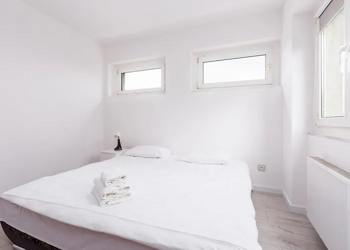 Sea View By Bookinghost Apartmán