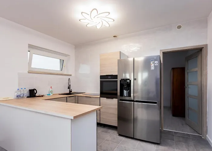 Sea View By Bookinghost *