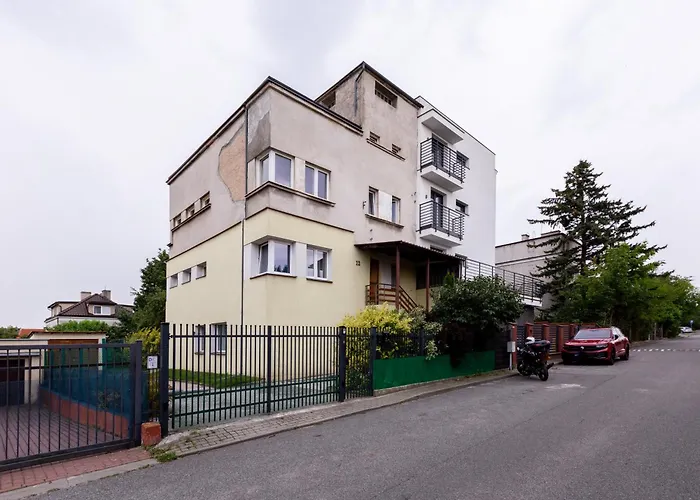 Sea View By Bookinghost Apartmán